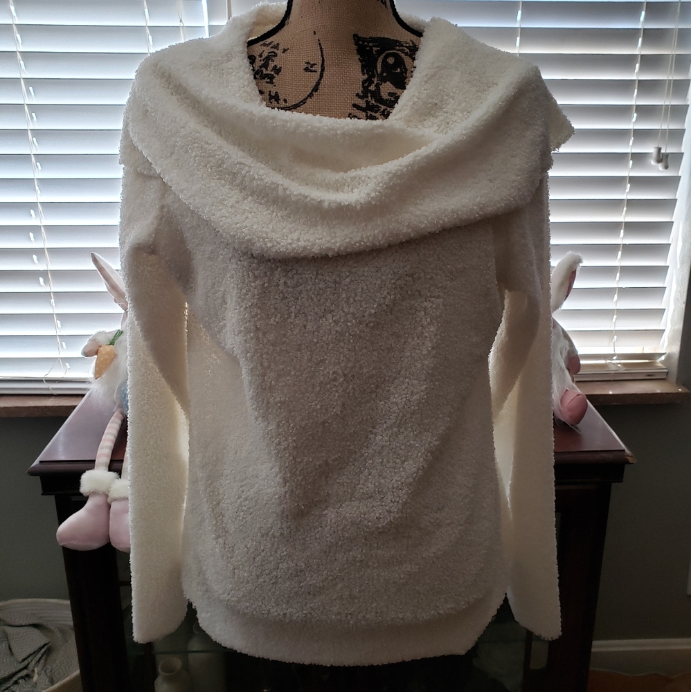 Nwot Mislook Cream sweater Xl